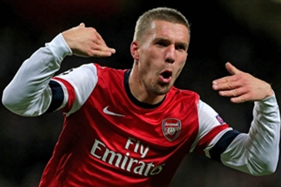 Podolski 10 hafta yok