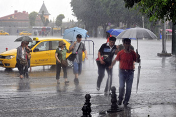 İstanbul'da 100'ün üzerinde su baskını