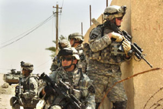 Amerikan askerleri Afganistan'da hastane bastı