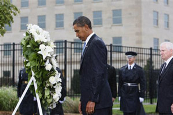Obama'dan 11 Eylül için saygı duruşu