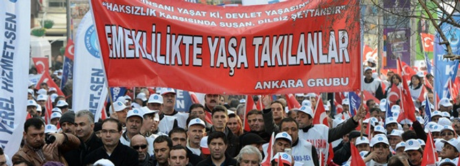 Emeklilikte yaşa takılanlardan Meclis eylemi