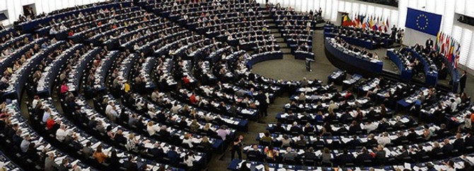 AB: Türkiye bu yıl yüzde 2.8 büyüyecek