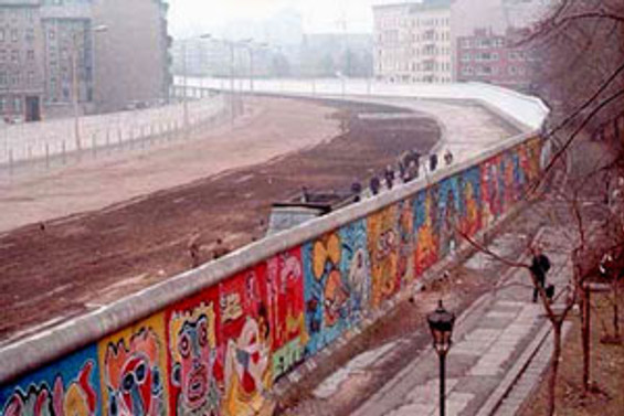 Berlin Duvarı'nın yıkılışının 25. yıl dönümü