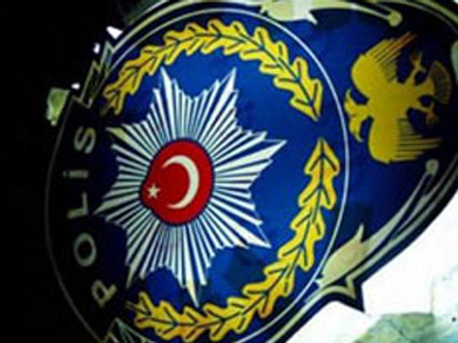 Şüpheli 13 polisten 4'ü tutuklandı