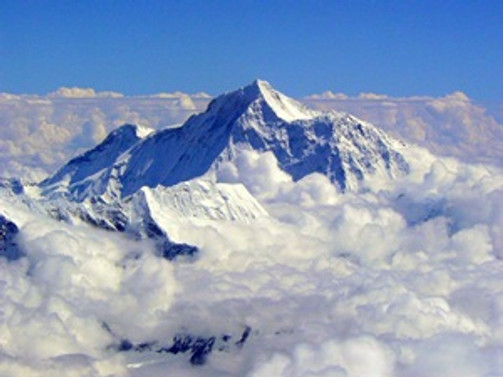 Everest'te ölü sayısı 13'e yükseldi