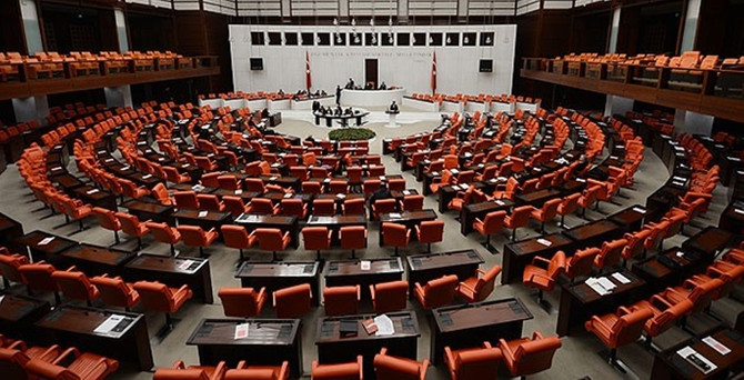 Meclis 1 Temmuz'da tatile girmeyecek