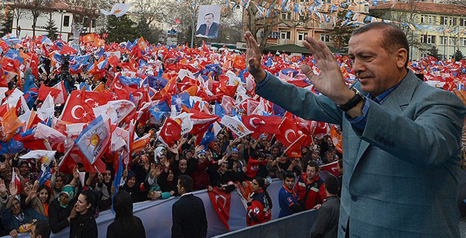 "Üç kafadar oldular"