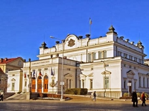 Parlamento, Plevneliev'in seçim vetosunu reddetti