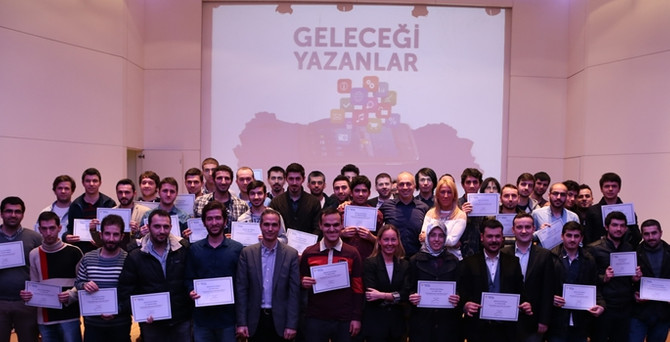 Geleceği Yazanlar ilk mezunlarını verdi