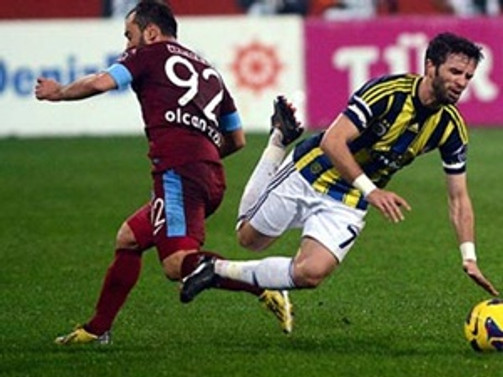 Fenerbahçe'nin otobüsüne saldırı
