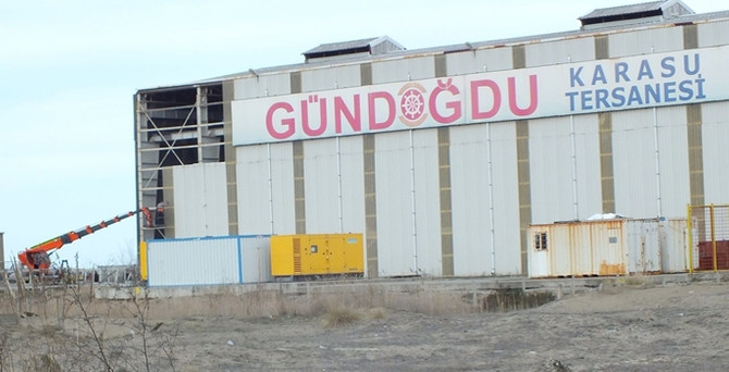 Gündoğdu Tersanesi'nde söküm başladı