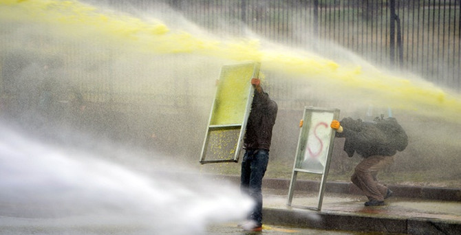 Onbinler, Berkin için sokakta