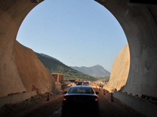 Antalya - Mersin arası yolculuk 3 saat kısalacak!