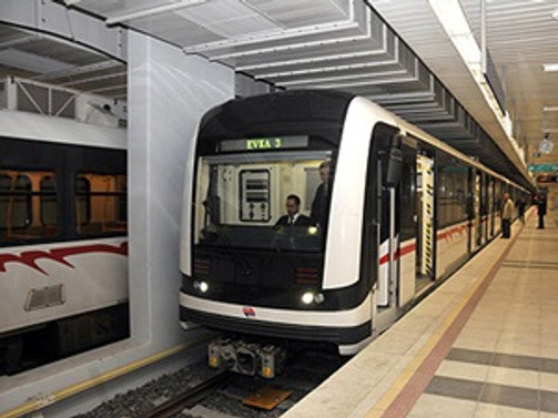 Göztepe metro istasyonu hizmete açıldı