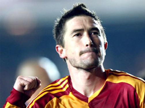 Oz Büyücüsü futbola veda ediyor