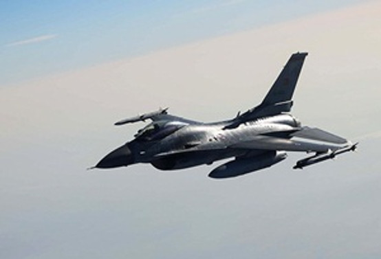Türk F-16'sına Suriye'den füze tacizi