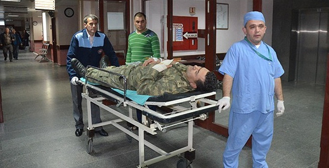 Askeri birlikte patlama: 17 asker yaralandı