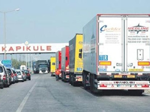 Kapıkule'de 7.5 km'lik TIR kuyruğu