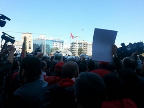 Taksim'de sendikacılara 1 Mayıs müdahalesi