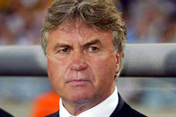 Hiddink geliyor