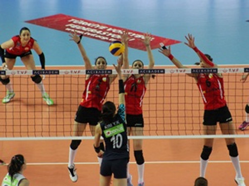 VakıfBank son basamakta