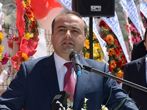 AK Parti kampında kalp krizi geçirdi
