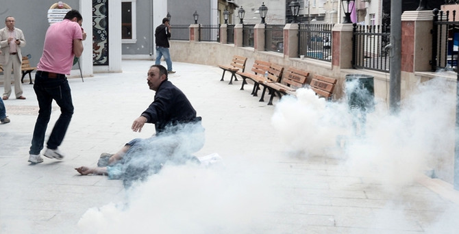 Okmeydanı'nda çatışma: 1 kişi ağır yaralı