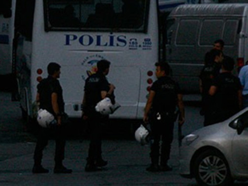 Sultangazi'de operasyon: 15 gözaltı