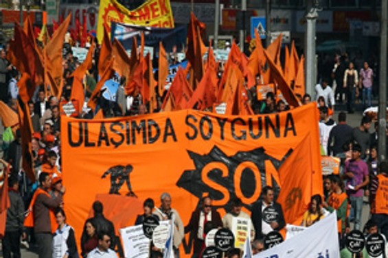 Ankara'da ulaşım ücretlerine protesto