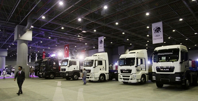 Türkiye'de ilk kez 45 metre uzunluğunda treyler üretildi