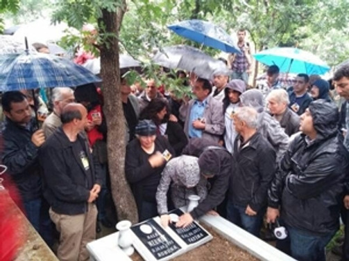 Mehmet Ayvalıtaş mezarı başında anıldı