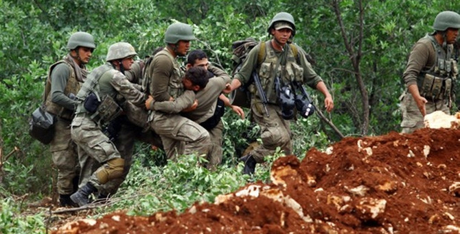 Lice'de gerginlik sürüyor: 1 asker yaralandı