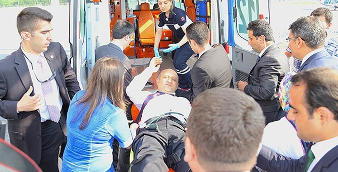 Bakan Işık kürsüde fenalaştı!