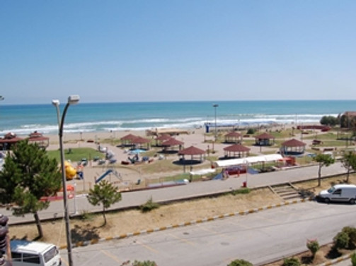 Sakarya, plajlarıyla turistlerin akınına uğruyor