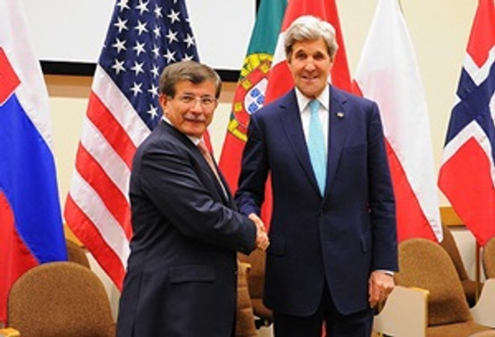 Davutoğlu Kerry ile görüştü