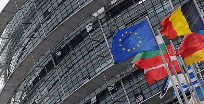 Euro Bölgesi ılımlı büyümeyle dikkat çekti