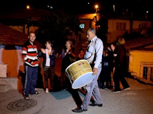 Ramazan davulcularından ilk mesai