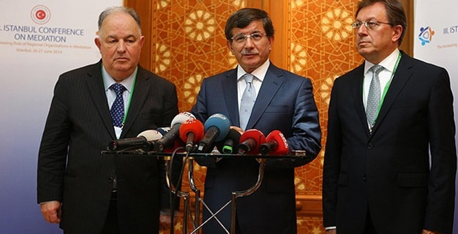 Davutoğlu: Büyük bir kriz kapımızda