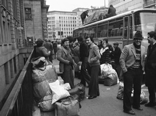 Avustralya'ya göçün 45 yılı kitap oldu