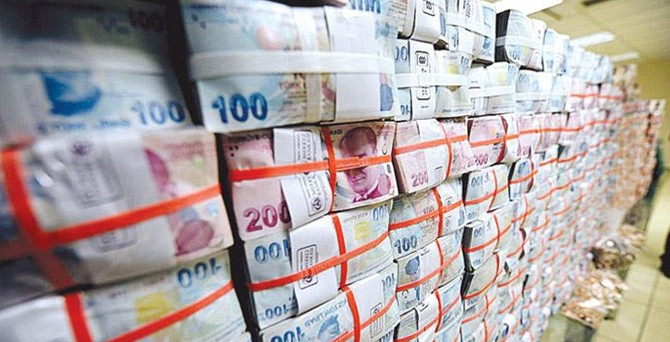 Hazine 3.84 milyar lira borçlandı