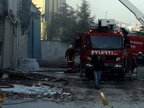 Alışveriş merkezinde yangın