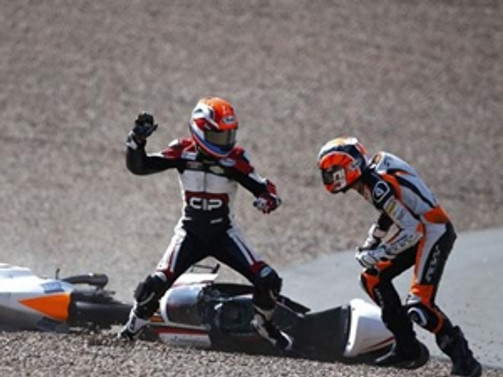 Moto3'te yumruklar konuştu