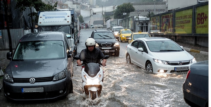 İstanbul sele teslim