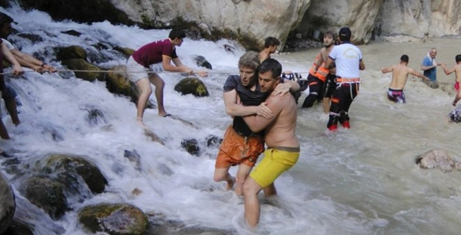 Saklıkent'te can pazarı
