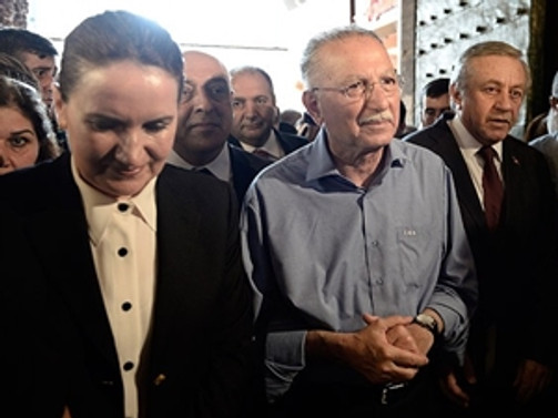 İhsanoğlu'na tepki: Hakkımız yakanızdan düşmeyecek
