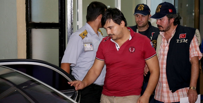 Gözaltına alınanlardan 22'si adliyeye sevk edildi