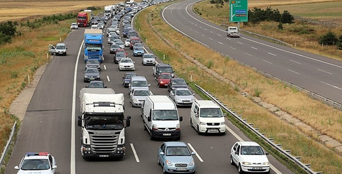Tem trafiğe kapandı!