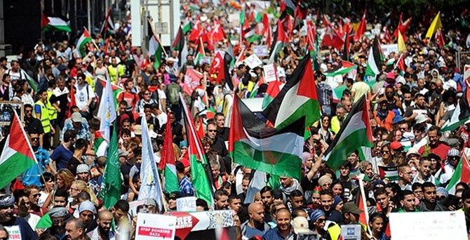 Brüksel'de binler İsrail'i protesto etti