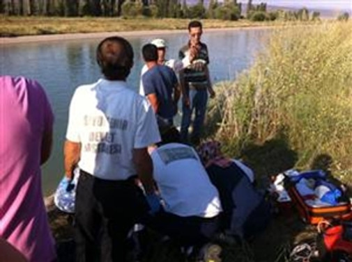 Kurtarmak için atladılar: 1 ölü, 3 kayıp