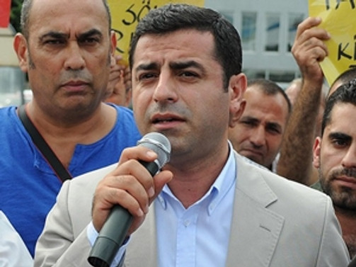 '3 aday televizyonda bir araya gelmeli'